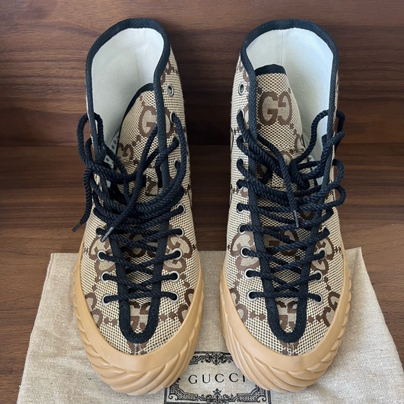 bought toobig, used only 1so brand new, with dust bag, new laces but without box - Picture 3 of 3